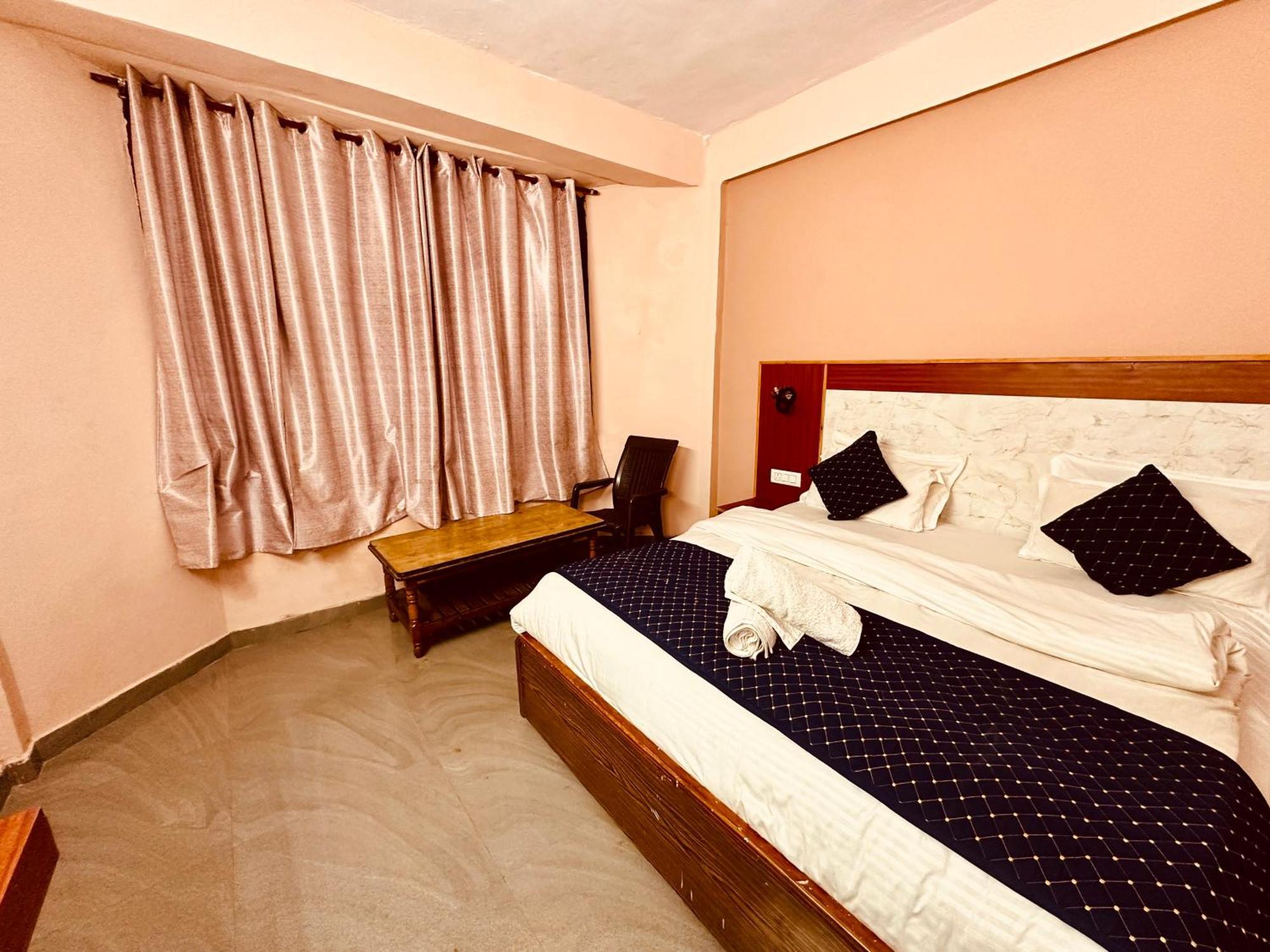 Royal Respite Manali - Luxury Comfort ! Travellers Delight ! Budget Friendly ! Prime Location ! Guest Favourite Hotel Exterior photo